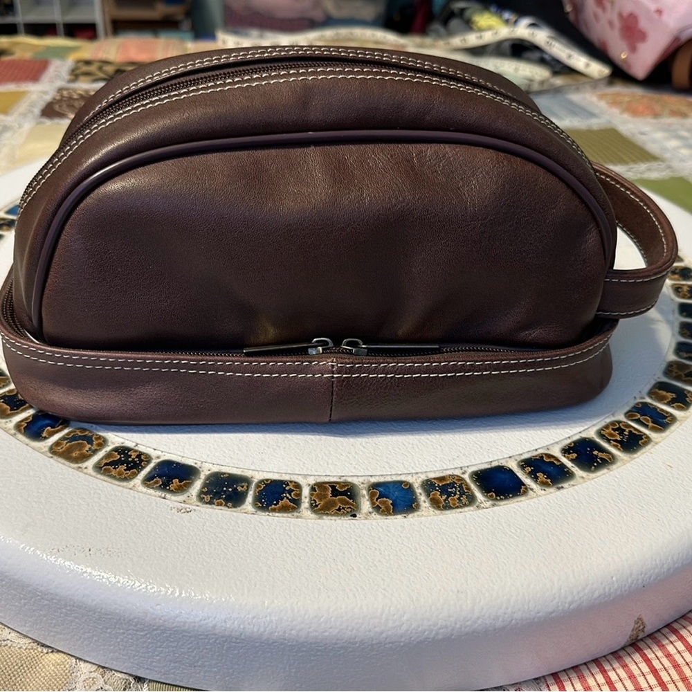 Awesome Men’s Leather Toiletry Shaving Bag by Hammacher Schlemmer